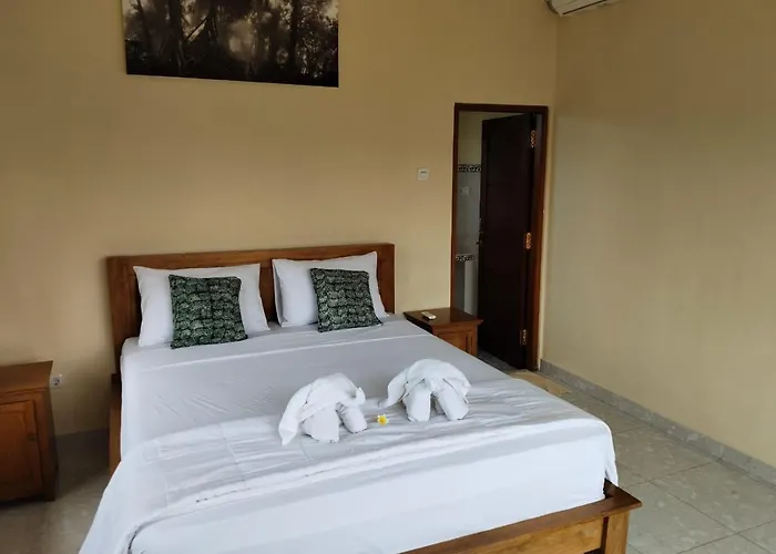 Chandra House 3*